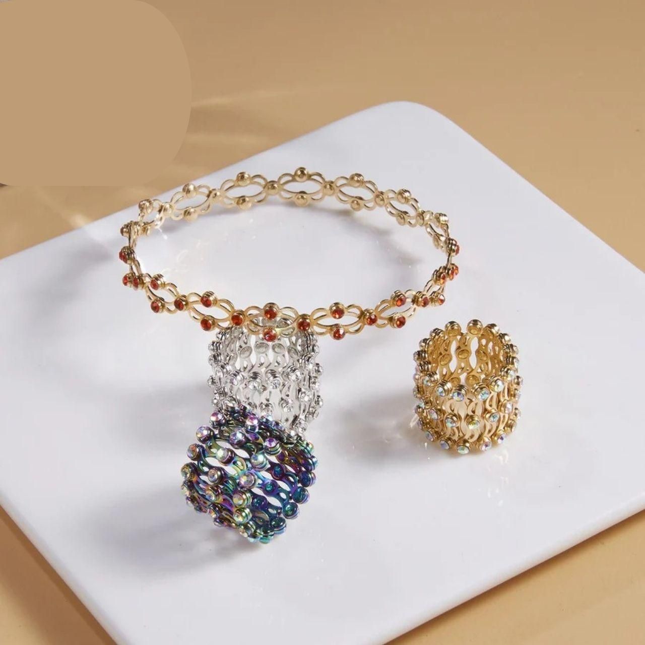 Flexora™ Ringlet Bangle